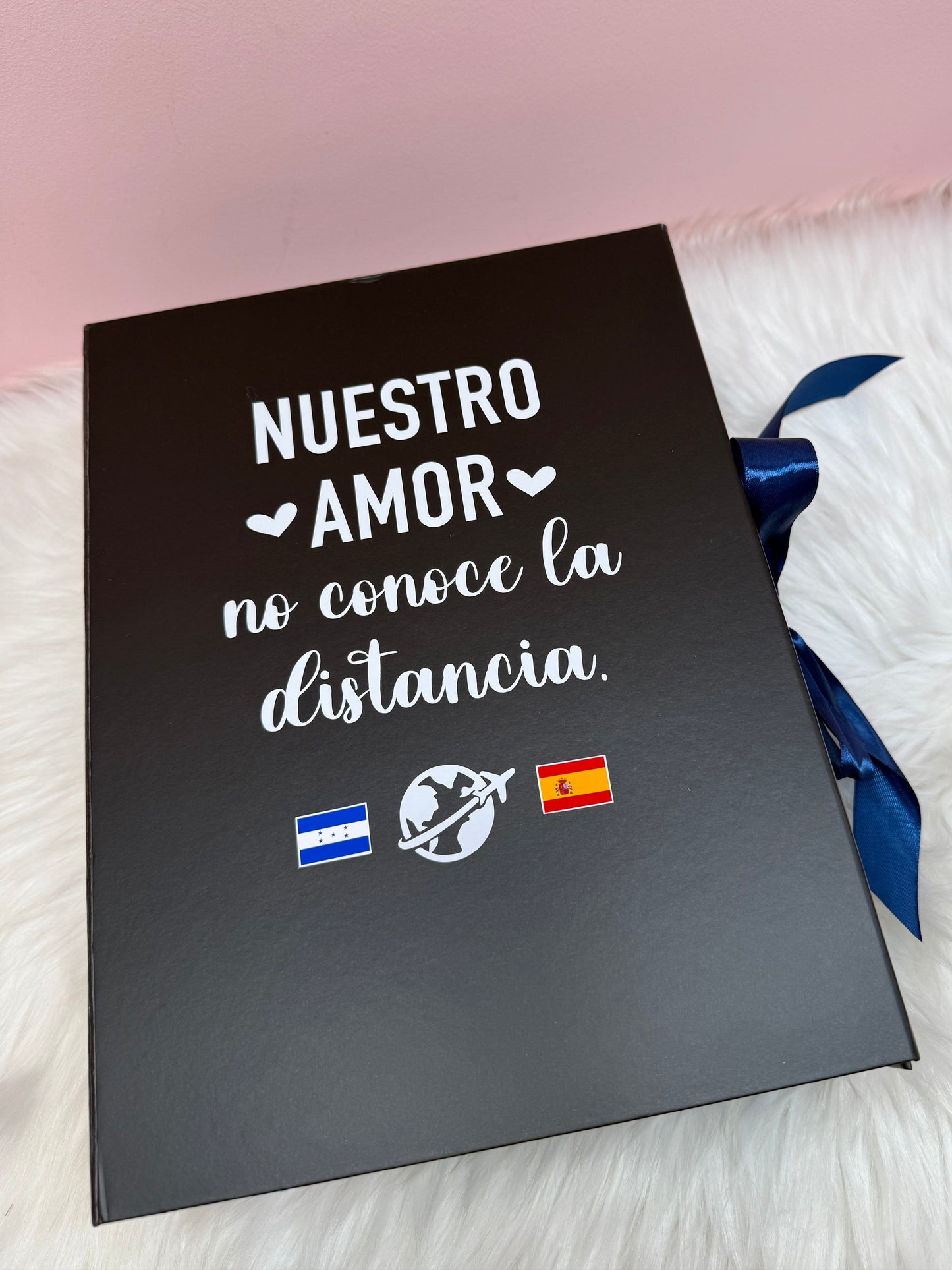 Caja con personalización exterior, amor a distancia