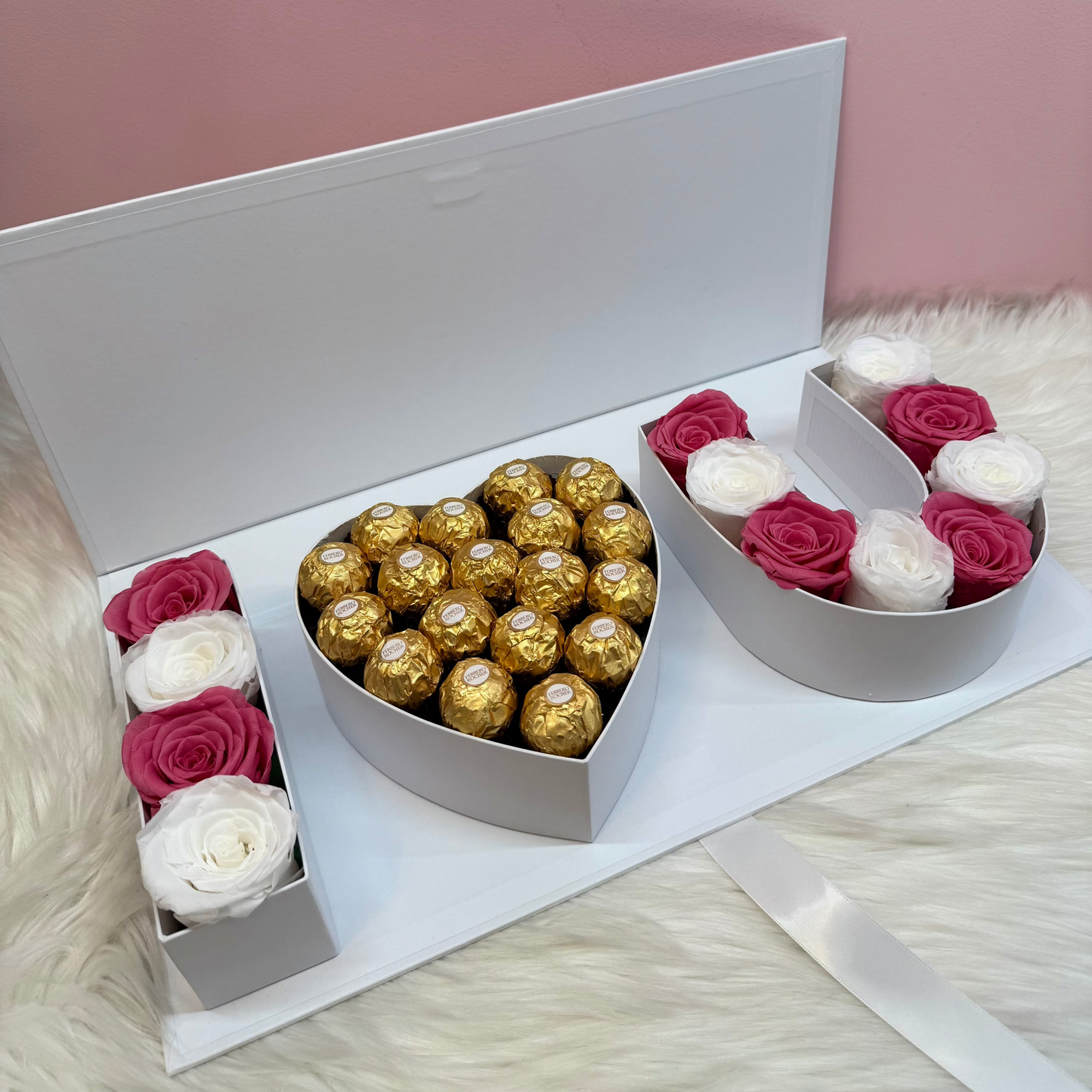 Caja cofre con corazon i love u y rosas preservadas