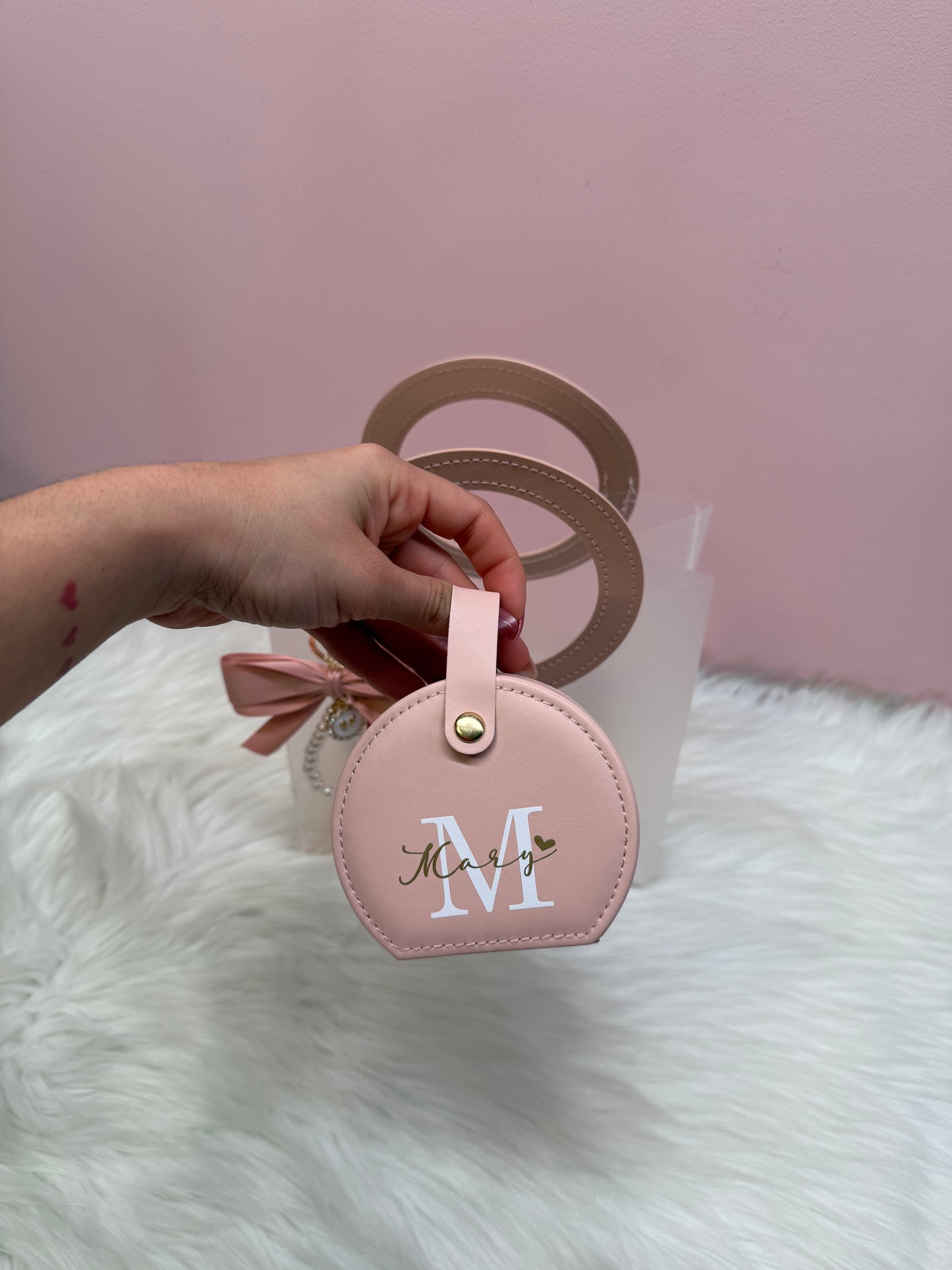 Mini joyero rosa, personalizado con vinilo textil y nombre