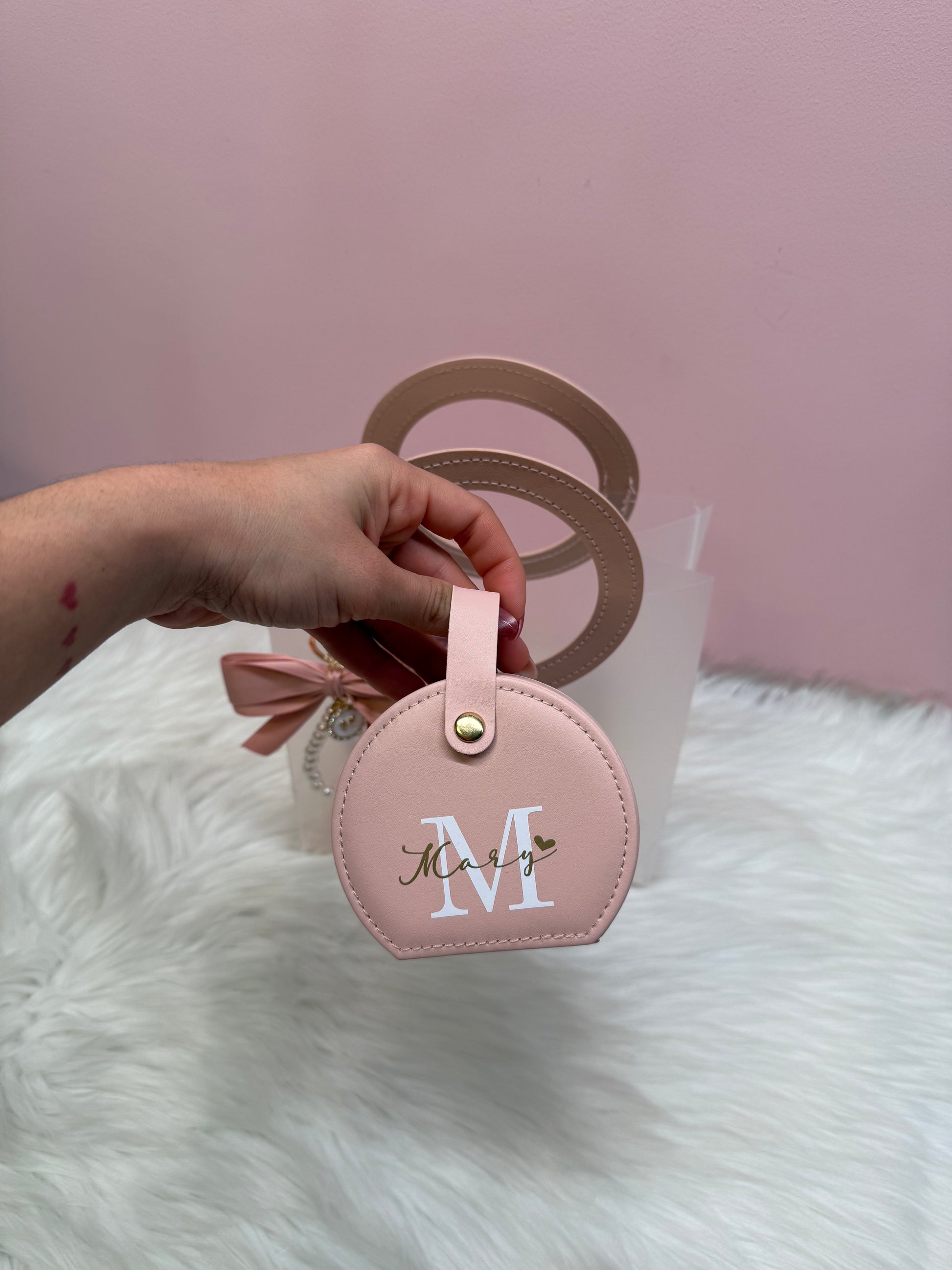 Mini joyero rosa, personalizado con vinilo textil y nombre