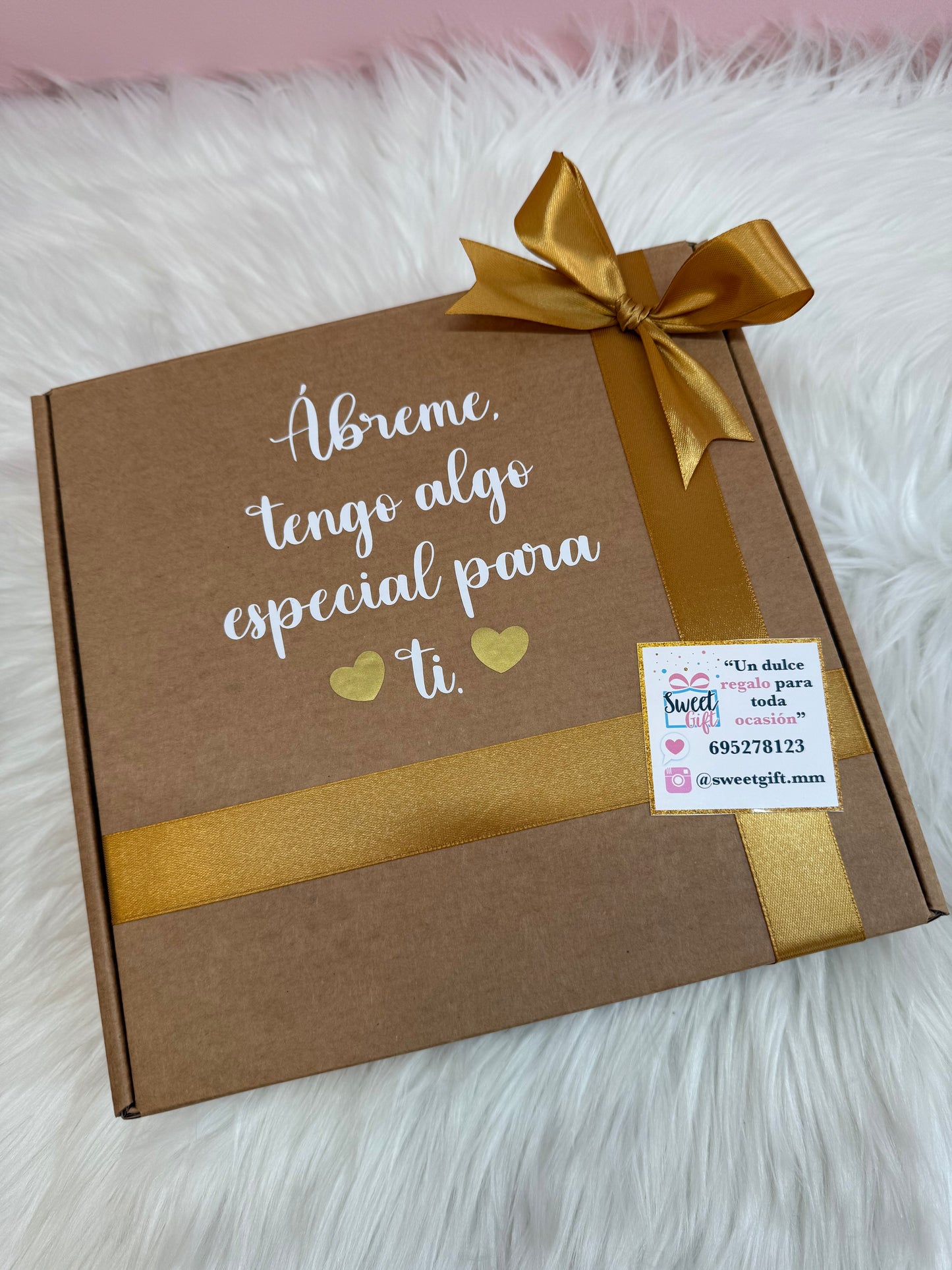 Caja personalizada, abreme tengo algo especial para ti.