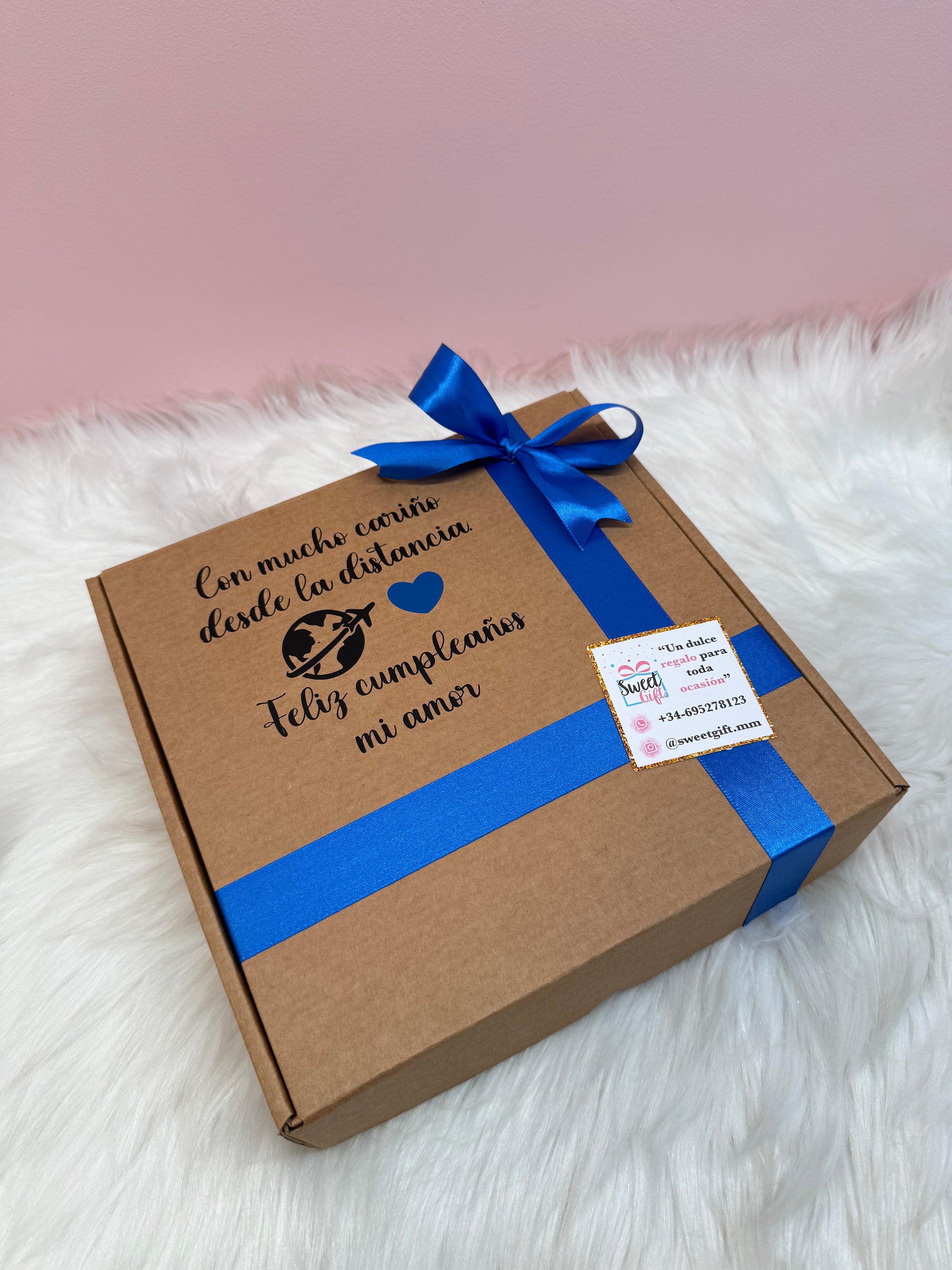 Caja personalizada de cumpleaños amor a la distancia
