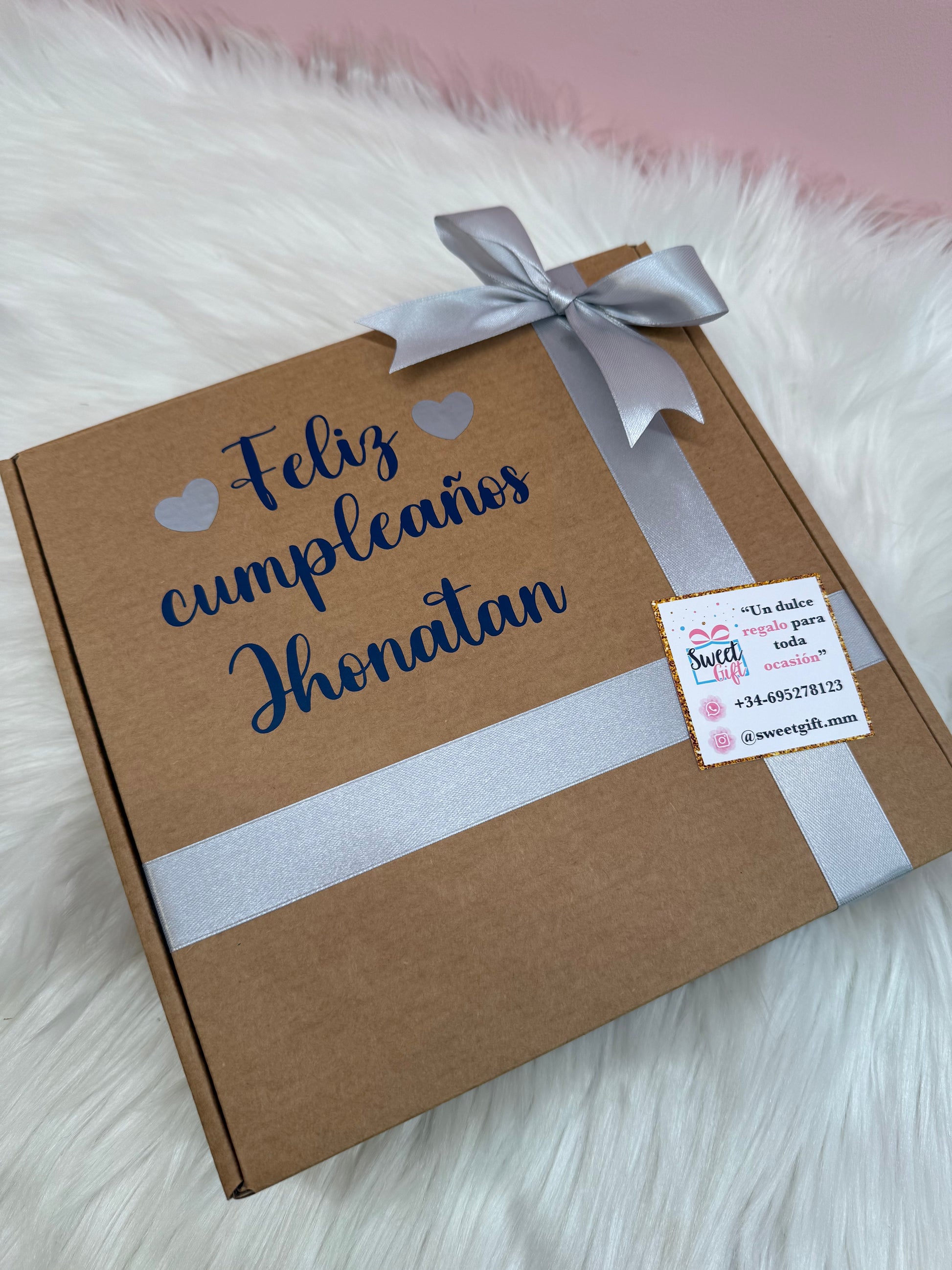 Caja de regalo personalizada para hombre.